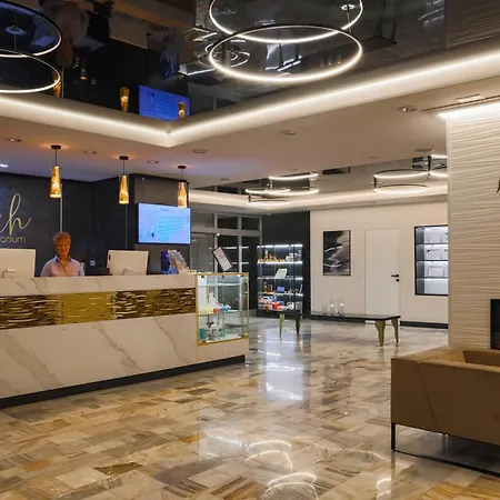 Sanatorium Uzdrowiskowe Lech 3* 科沃布热格