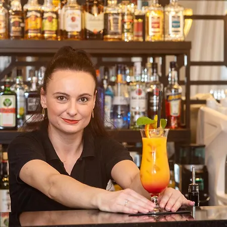 Sanatorium Uzdrowiskowe Lech 科沃布热格